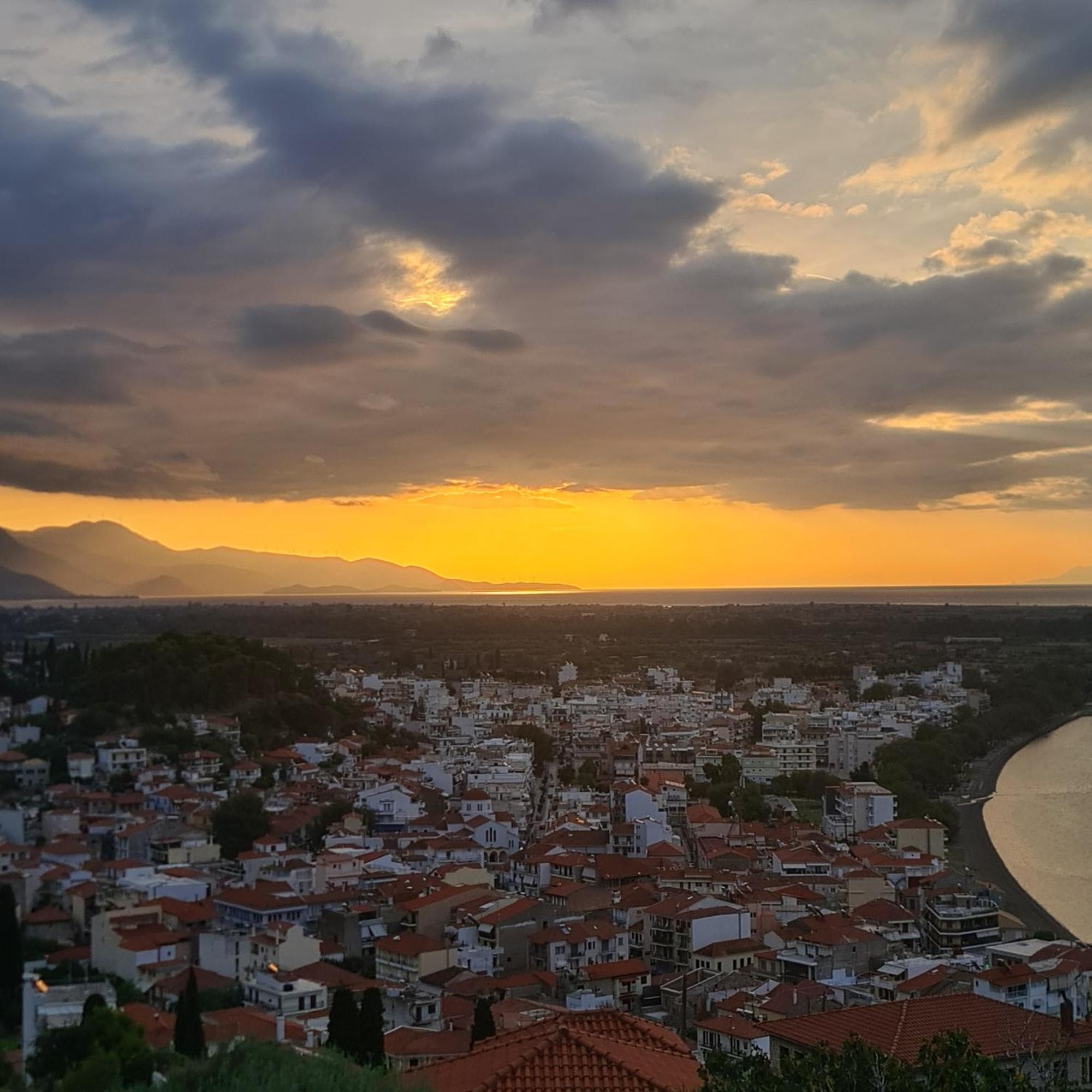 View By The Castle Nafpaktos Villa Exteriör bild